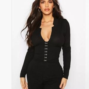 Pre-loved corset detail long sleeve crop top!